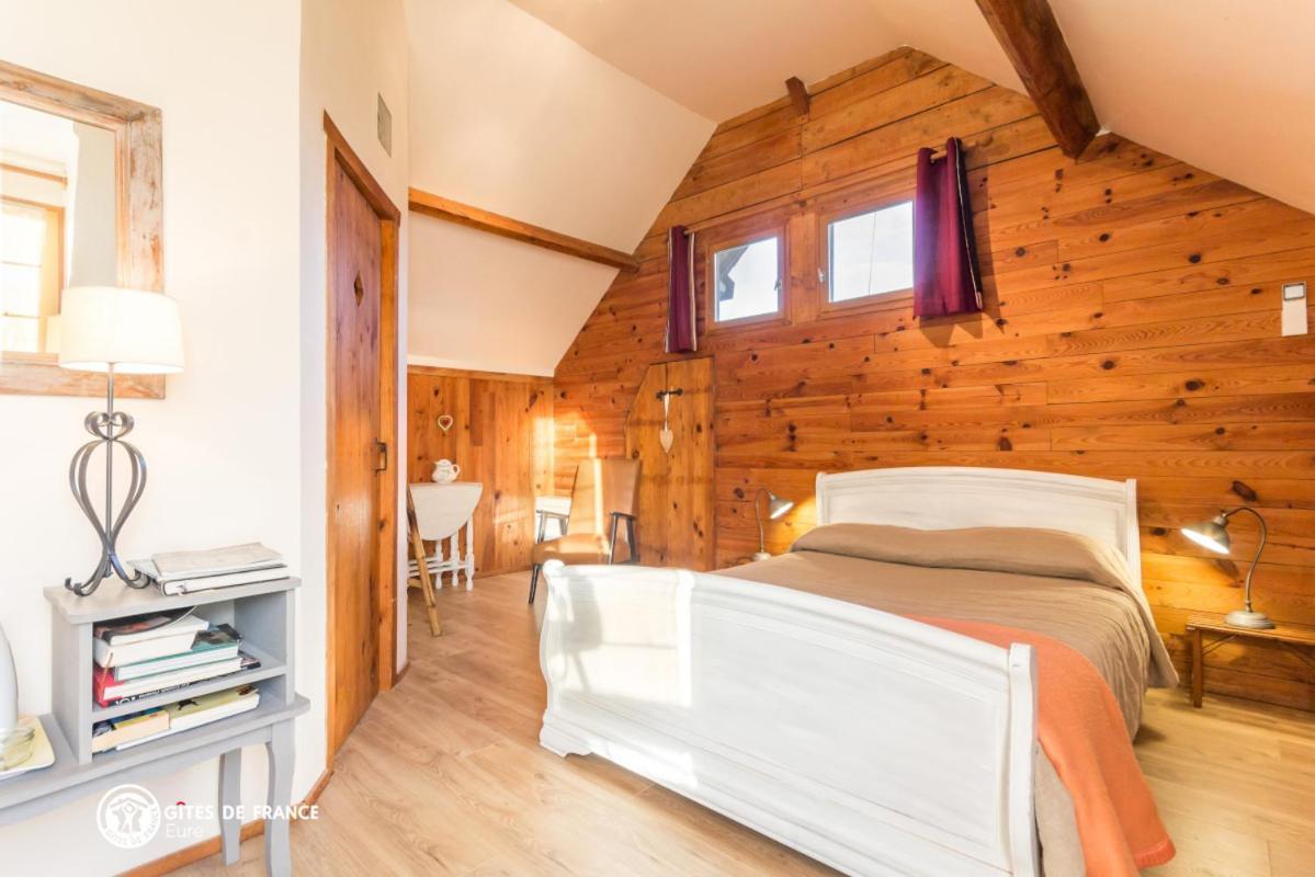 Bed and Breakfast Ferme De La Cacheterie, Fleury-la-Forêt Zewnętrze zdjęcie